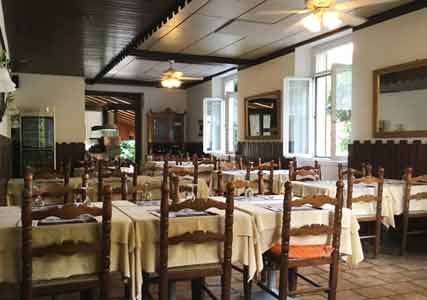 Sala da pranzo accogliente del Ristorante della Posta di Viganello